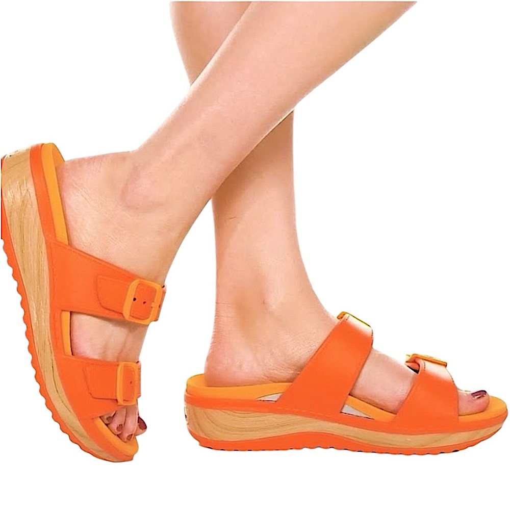 NWOT Dansko Kandi Orange Molded Sandles 🧡
